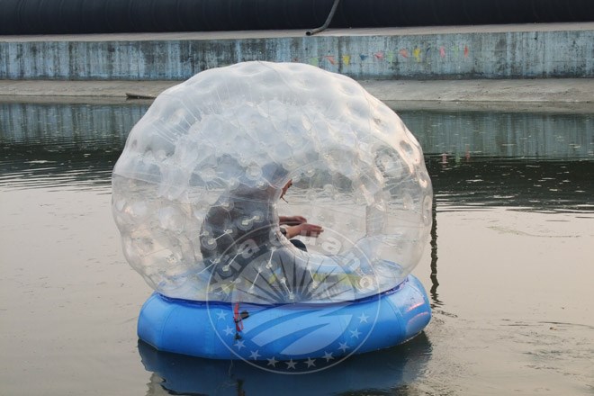 天涯镇水上悠波球